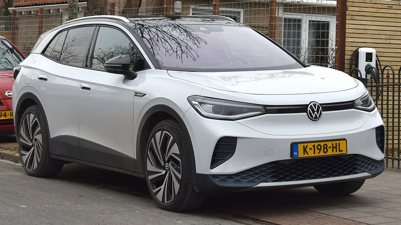 Een Volkswagen ID.4, het model dat betrokken is bij de terugroepactie wegens defecte batterijcellen