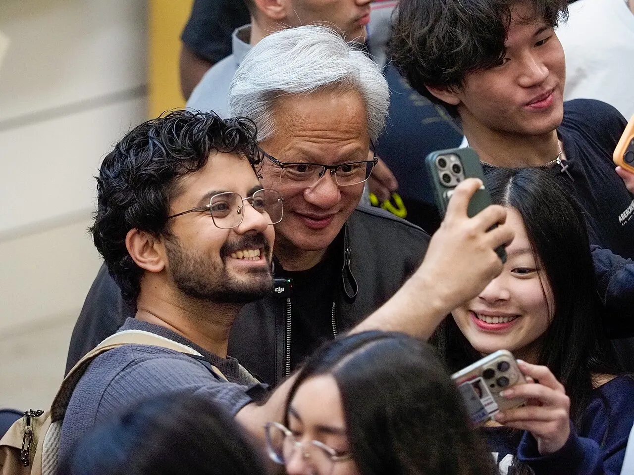 Jensen Huang, topman van Nvidia, tijdens een lezing aan Stanford University in april 2026.