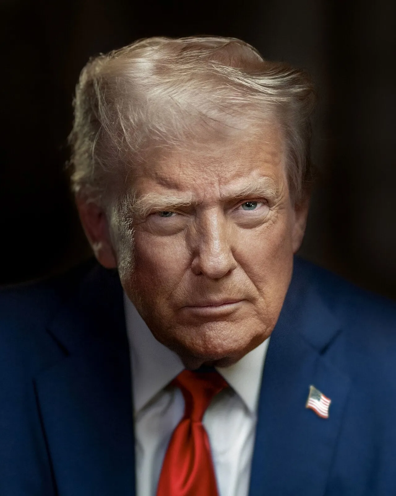 Officieel presidentieel portret van Donald Trump, die de dieseldeal met Poetin aankondigde.