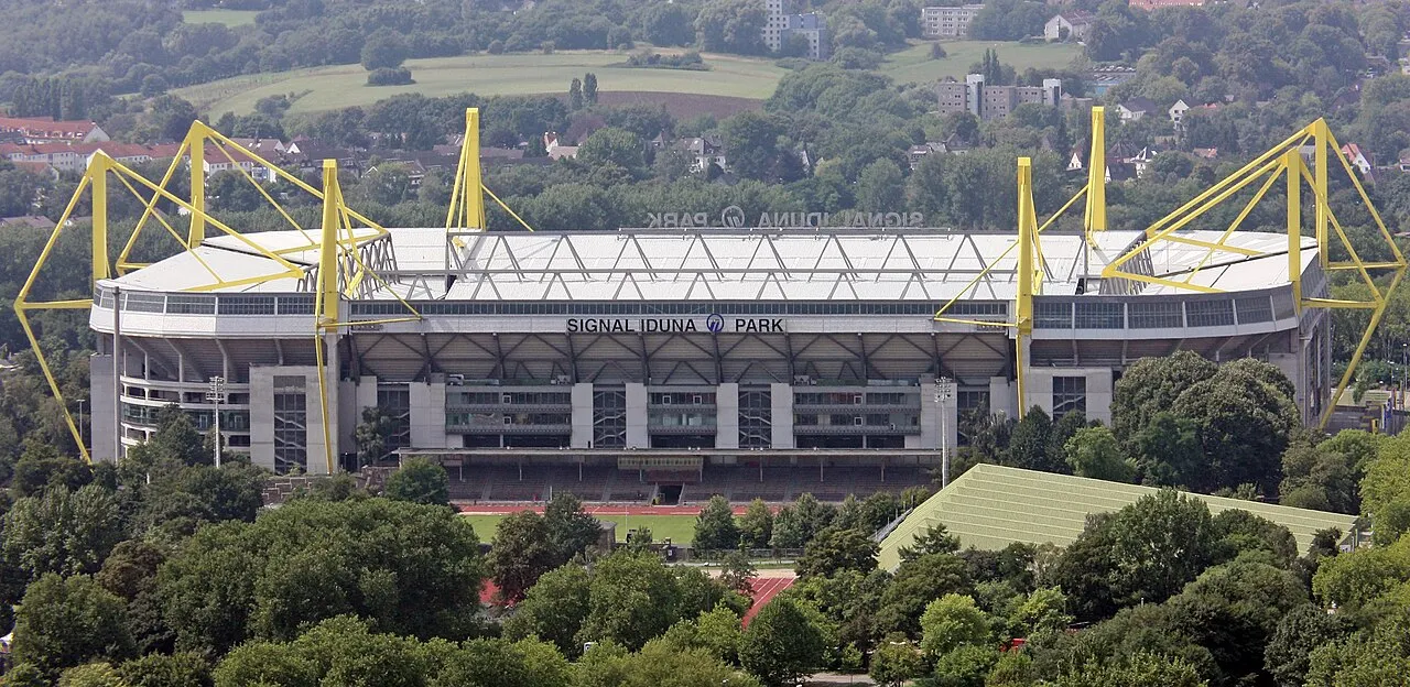 Signal Iduna Park, het Dortmundse stadion waar Borussia Dortmund zijn Champions League-thuiswedstrijden speelt.